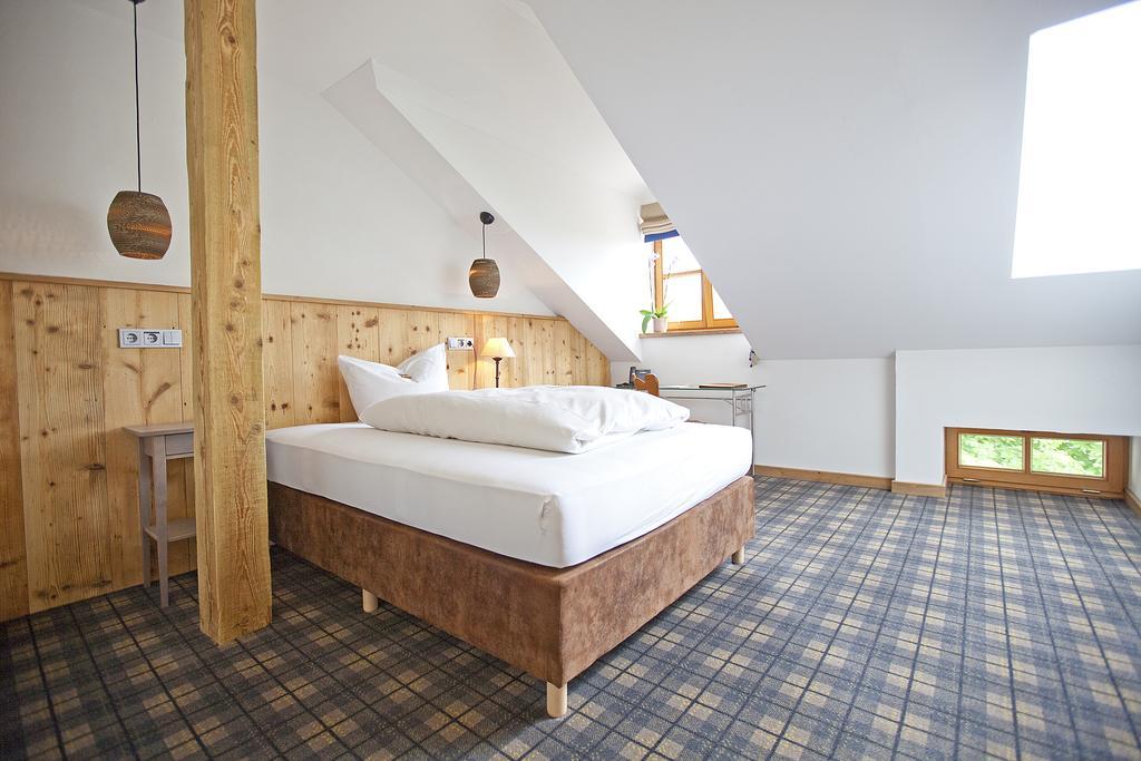Die Post Landgasthof Aufkirchen Berg am Starnberger See Phòng bức ảnh